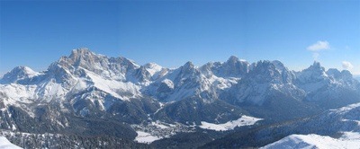 Panorama di San Martino di Castrozza circondato dalle Pale, Dolomiti